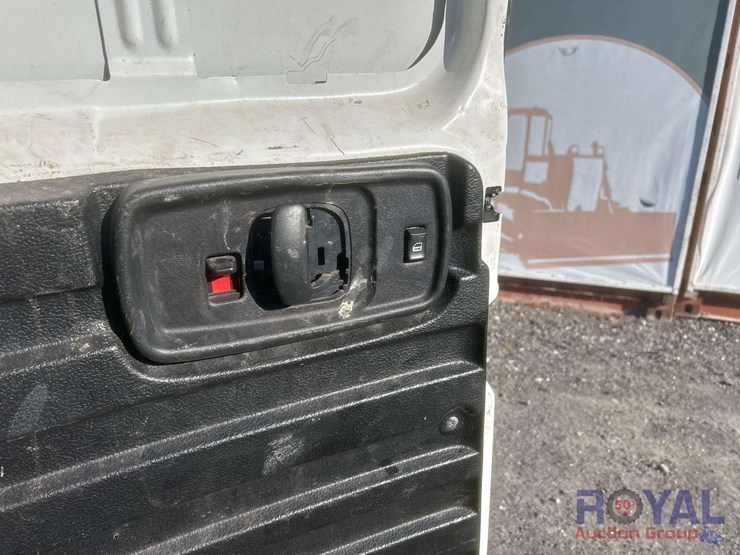 2019-chevrolet-express-2500-image-22