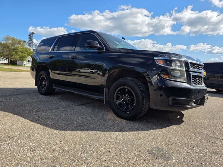 2019-chevrolet-tahoe-image-6