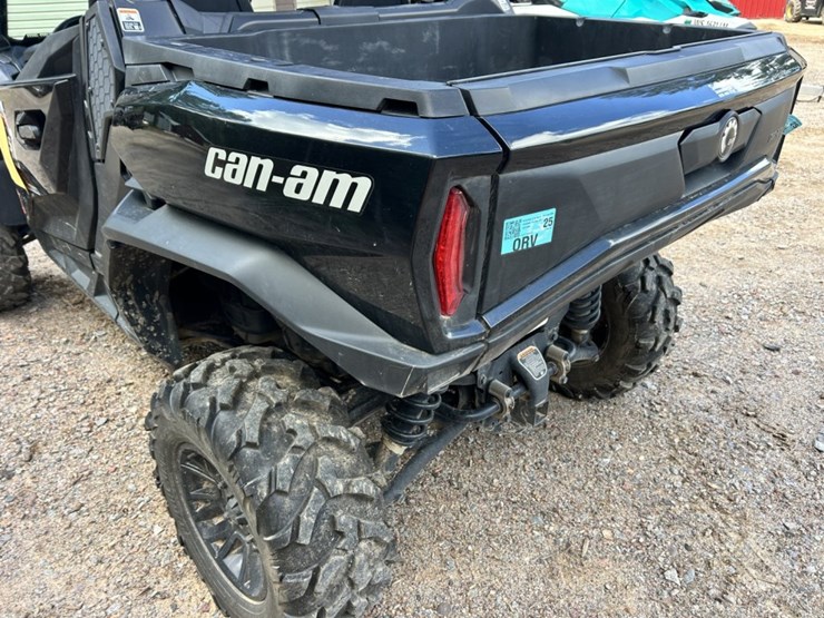 #1400-•-2023-can-am-commander-1000r-xt-image-21