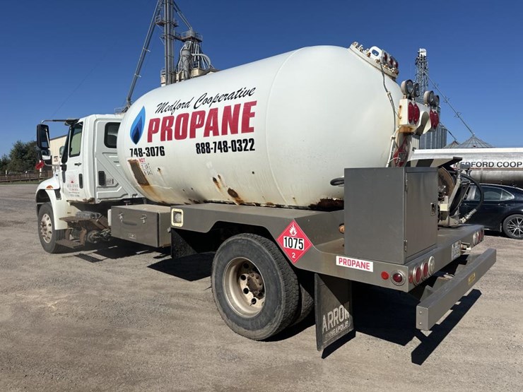 #1803-•-2011-international-durastar-tanker-truck-image-3