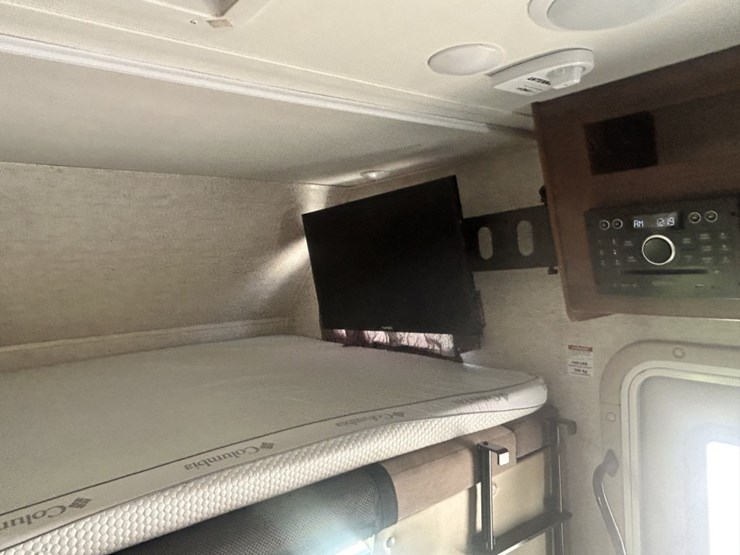 2017-ford-e450-image-48
