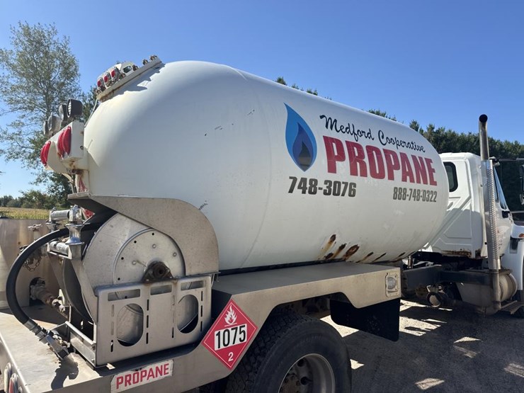 #1803-•-2011-international-durastar-tanker-truck-image-18