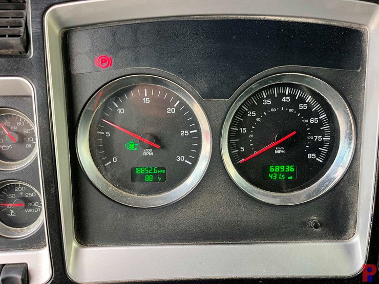 2009-kenworth-t800-image-10