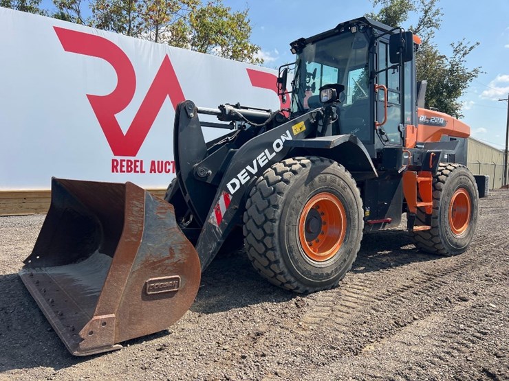 2023-doosan-dl220-image-8