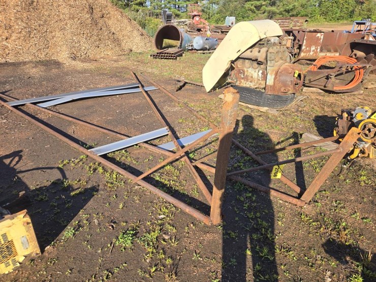 #2768-•-misc.-steel-frame-image-1