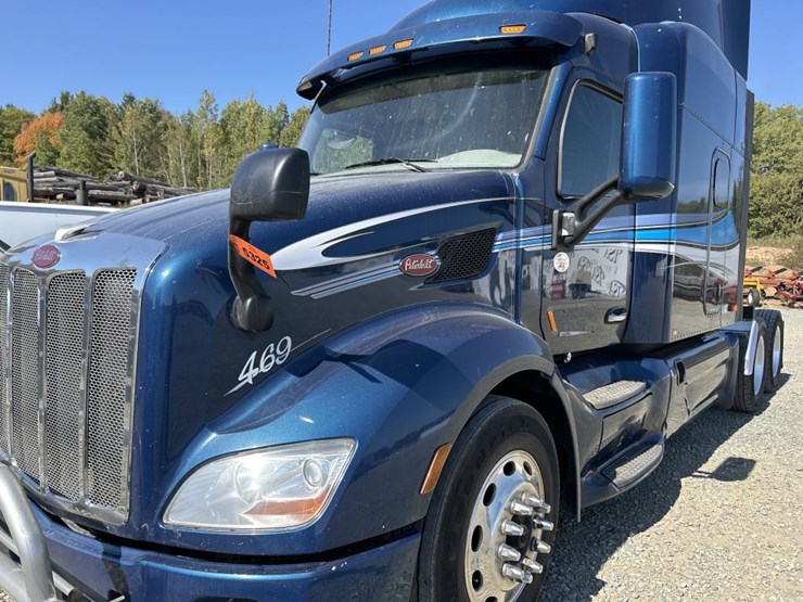 2019-peterbilt-579-image-9