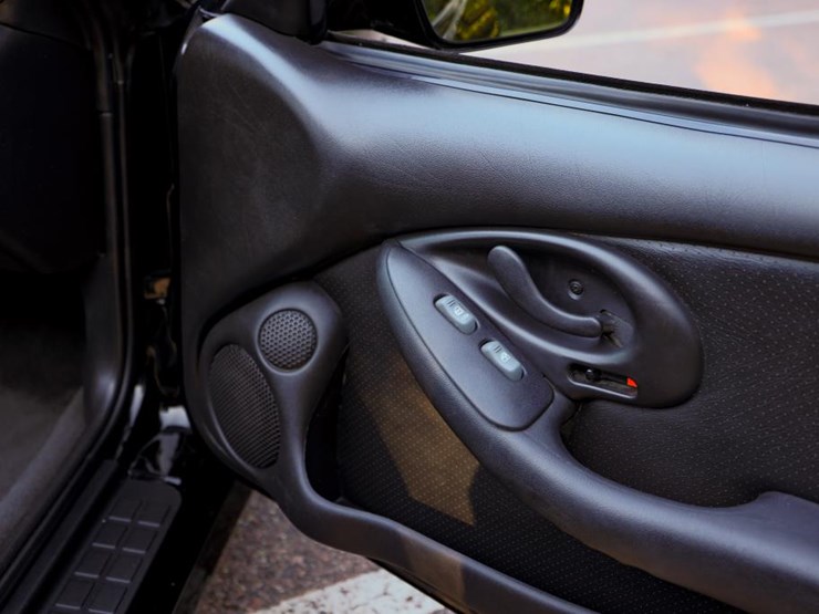 #2284-•-2002-pontiac-firebird-trans-am-convertible-image-95