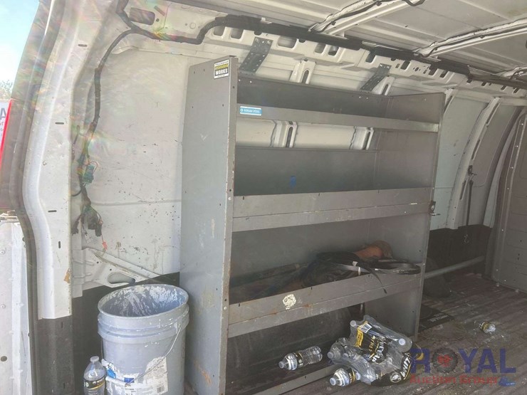 2019-chevrolet-express-2500-image-21