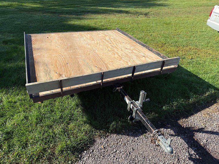 tilt-bed-snowmobile-trailer,-8’x8’,-no-title-image-9