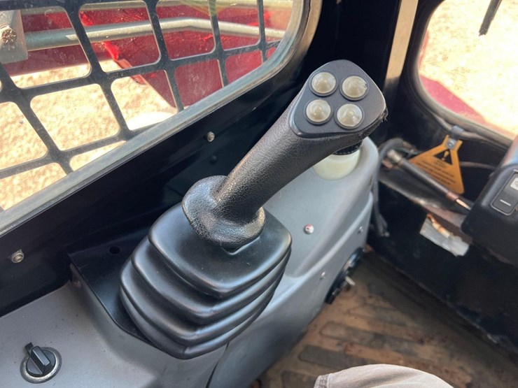 2017-takeuchi-ts50v-image-23