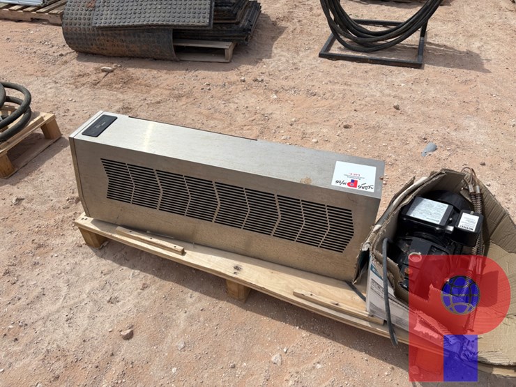 nvent-electronic-enclosure-air-conditioner-&-county-line-1hp-fluid-pump-image-4