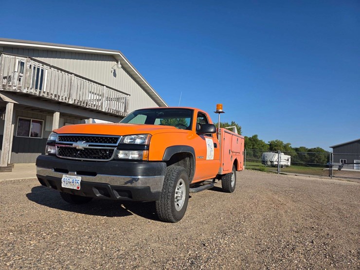 2006-chevrolet-2500hd-image-55