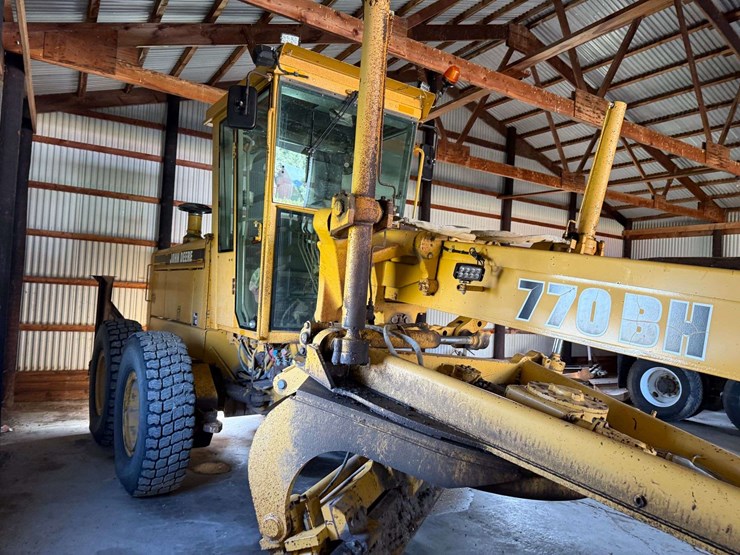 1994-deere-770bh-image-6