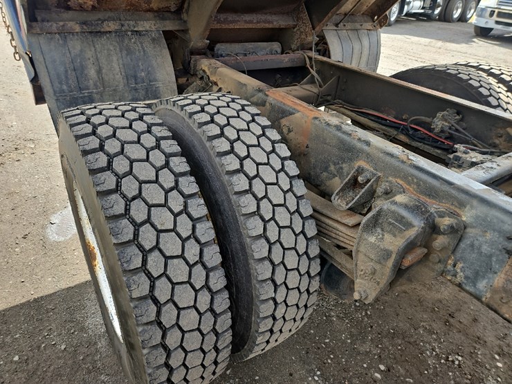 2007-kenworth-t330-image-21