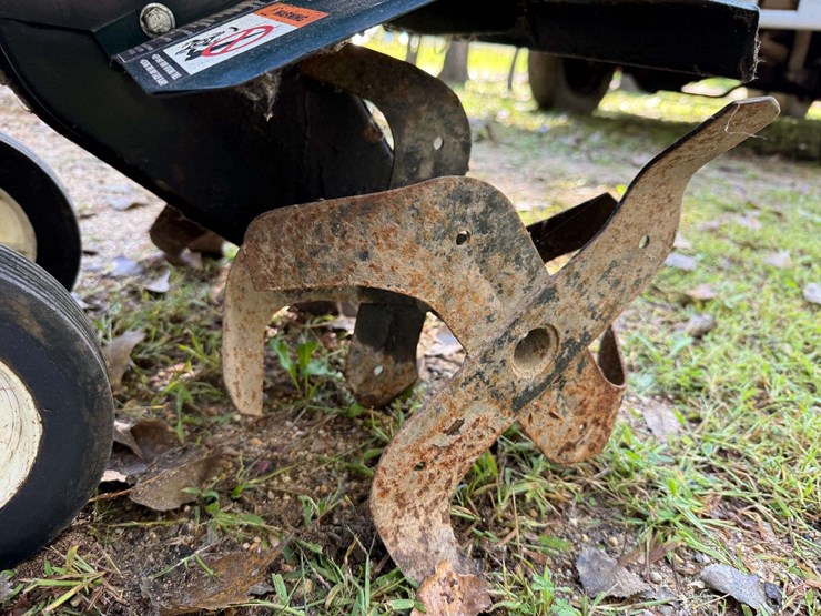 craftsman-24”-front-tine-tiller,-5.5-hp-motor-image-8