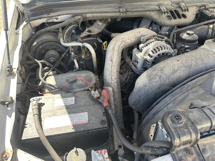 2004-ford-f550-xl-image-34