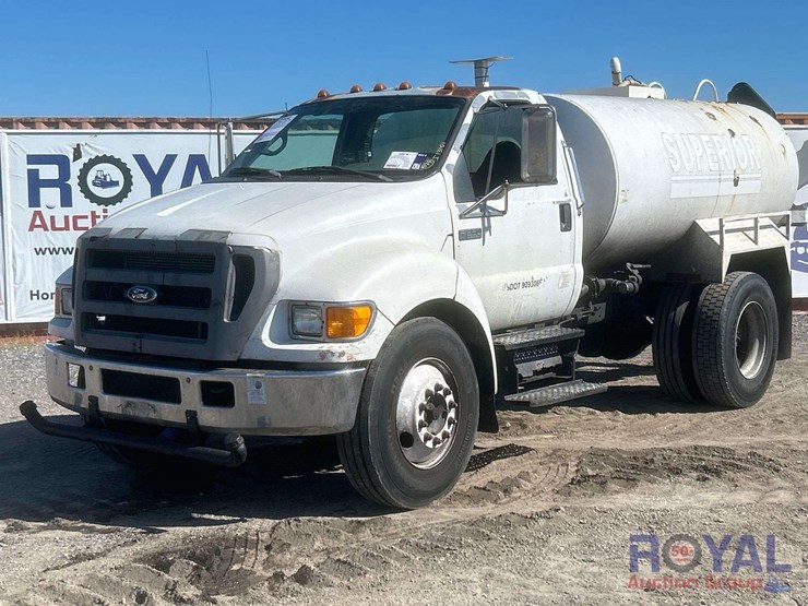 2005-ford-f650-image-2