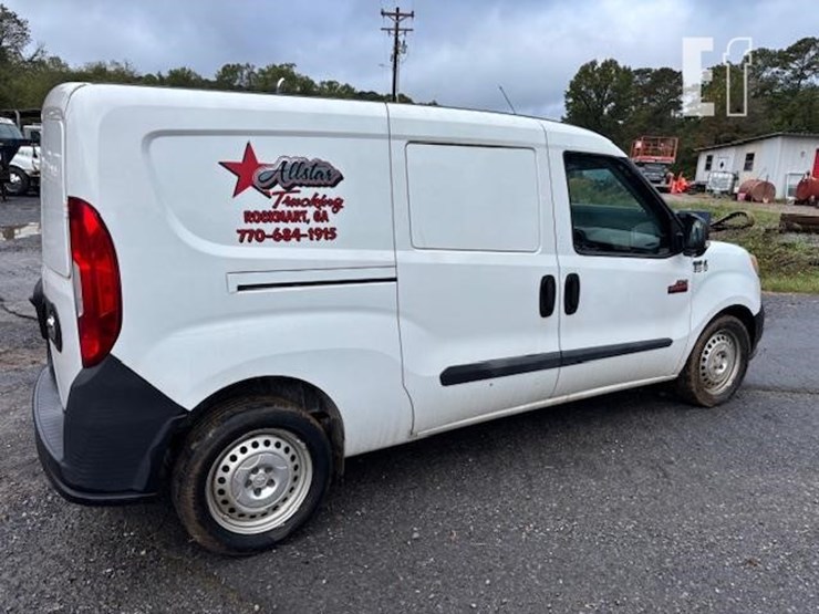 2017-dodge-ram-van-image-6
