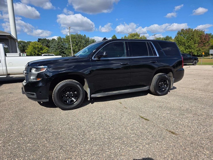2019-chevrolet-tahoe-image-17