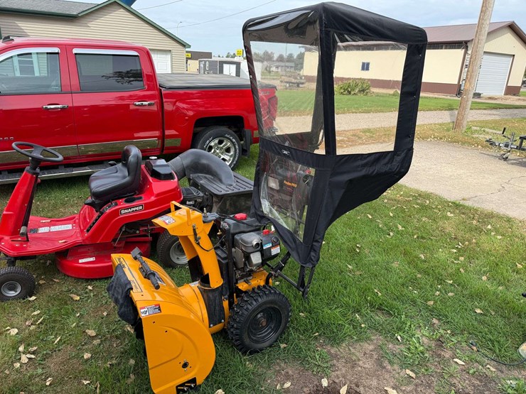 poulan-pro-27”-snowblower-with-cab,-electric-start-image-2