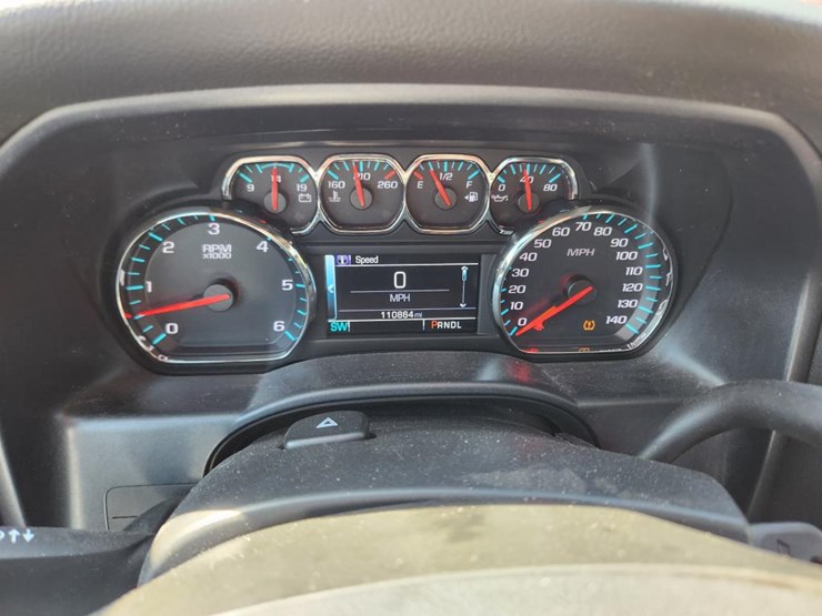 2018-chevrolet-silverado-image-44