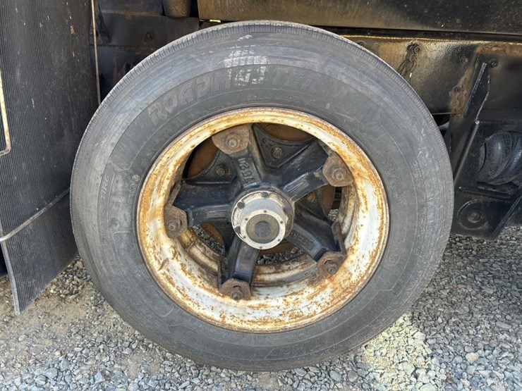 1995-mack-dm690s-image-102
