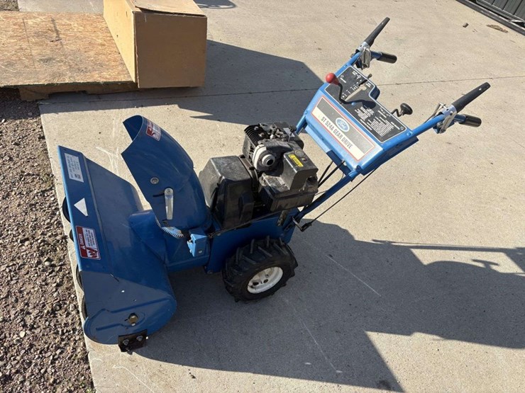 ford-st524a-walk-behind-self-propelled-snow-blower,-5-speed,-24”,-5hp-b&s-image-5