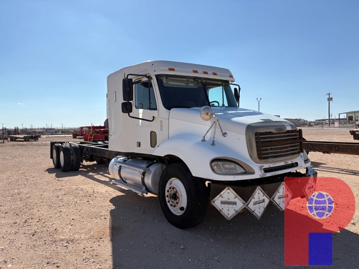 2006-freightliner-columbia-120-image-1