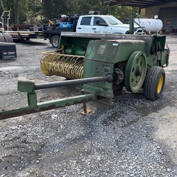 JOHN DEERE 336