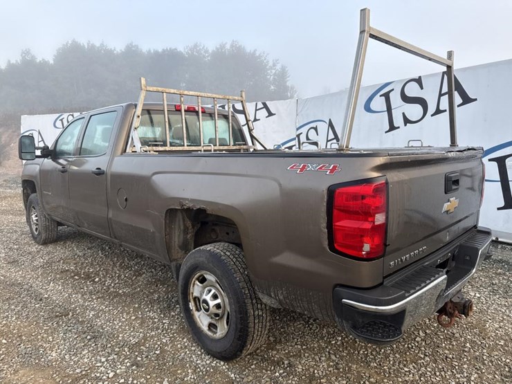 2015-chevrolet-2500-image-3