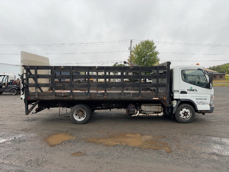 2014-mitsubishi-fuso-fe160-image-6