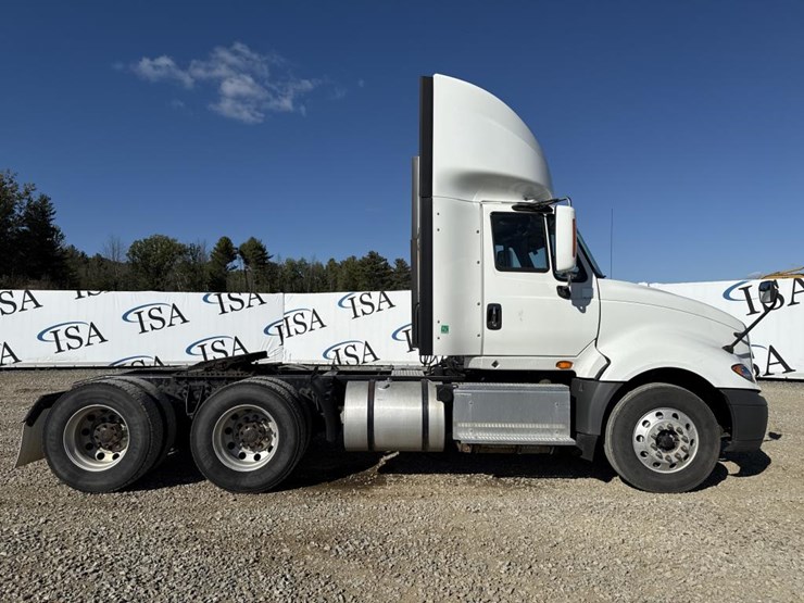 2017-international-prostar-image-6