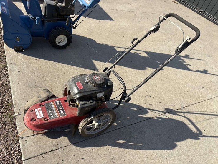 southland-walk-behind-string-trimmer,-22”,-6.5hp,  *needs-tune-up-image-1