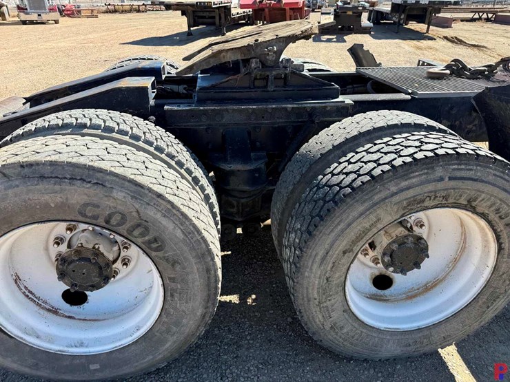 2001-kenworth-t800-image-8