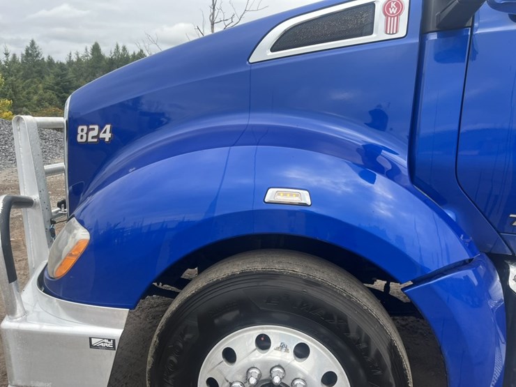 2020-kenworth-t680-image-9