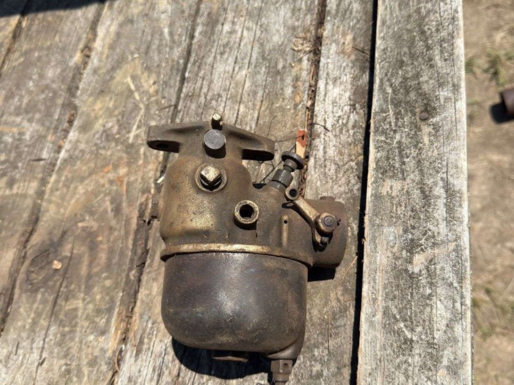 case-10-20-crossmotor-carburetor-image-1