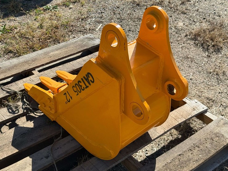 caterpillar-305-image-5