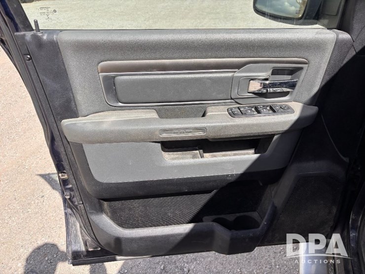 2016-dodge-ram-1500-image-73