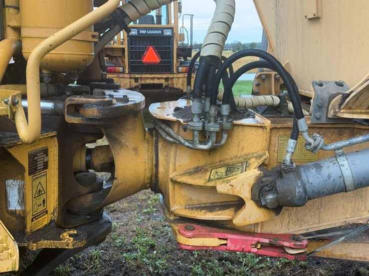 2006-volvo-a25d-image-37