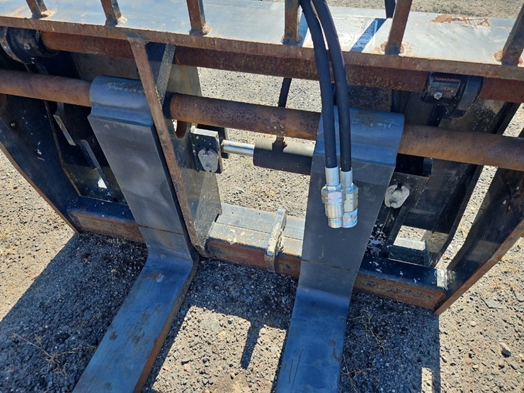 60"-hydraulic-side-shift-forks-image-6