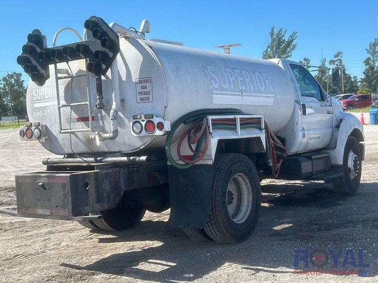 2005-ford-f650-image-4