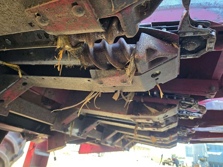 case-ih-1063-image-13