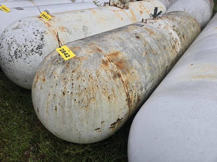#2842-•-perfection-750-gallon-lp-tank-image-1