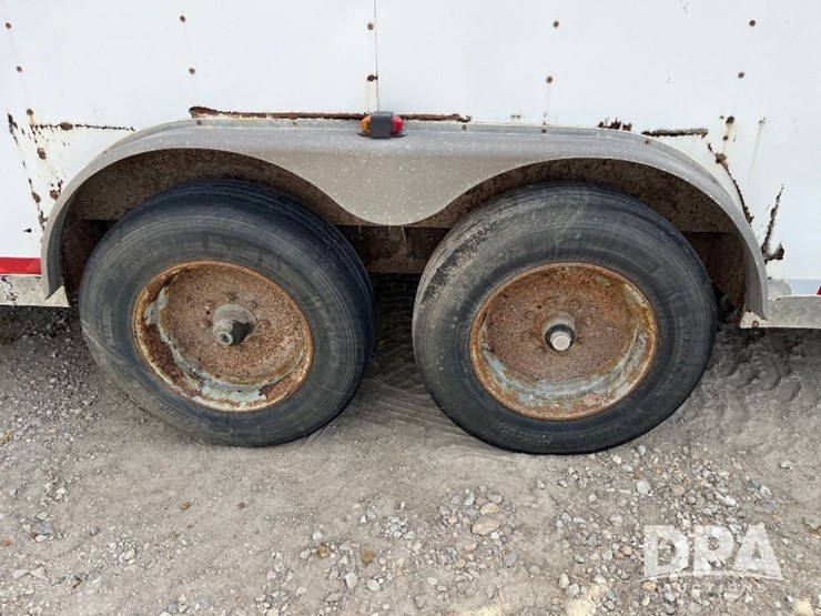 2006-doolittle-gooseneck-enclosed-trailer-(jn3074)-image-32