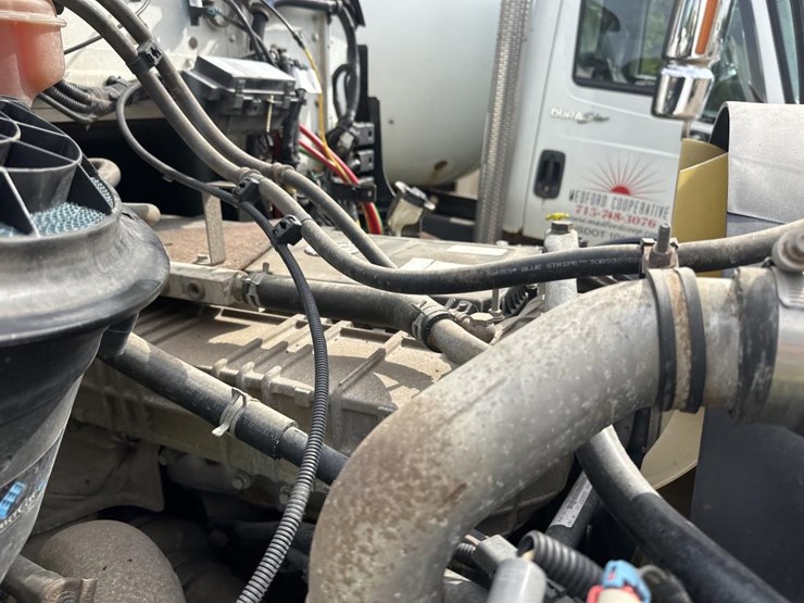 2015-western-star-4700sb-image-38