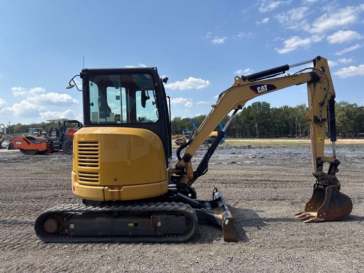 2014-caterpillar-303.5e-cr-image-5