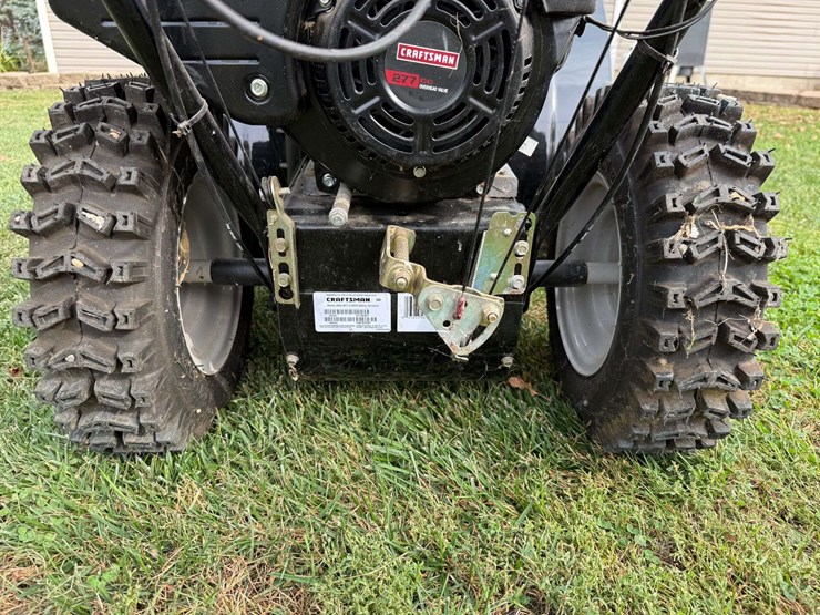 craftsman-28”-snowblower,-electric-start,-running-condition-per-seller-image-11