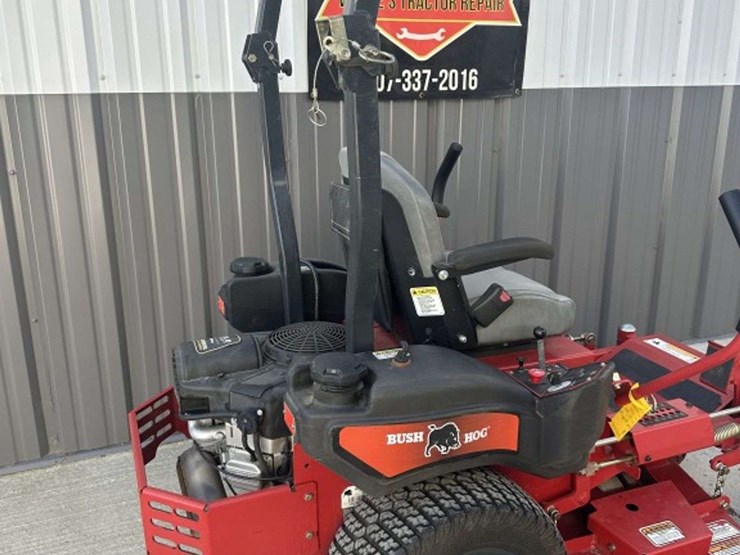 bush-hog-m5225-zero-turn-lawn-mower,-52"-cutting-width,-25hp-briggs-and-stratton-egnine,-208-hours-image-4