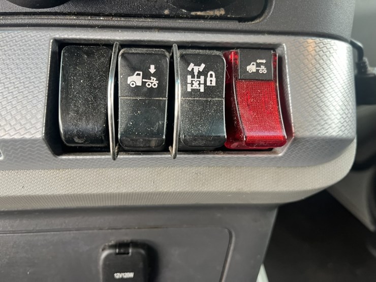 2020-kenworth-t680-image-115