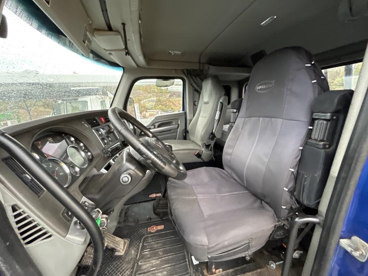 2018-kenworth-t680-image-73
